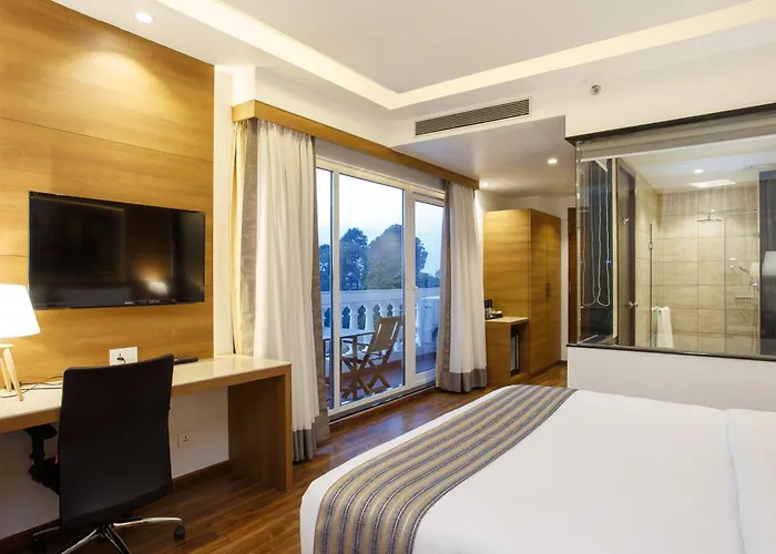 Hotel Ambassador By Ace Hotels,