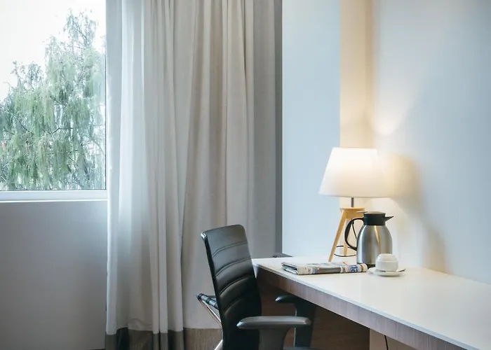 Ambassador By Ace Hotels, Hotel