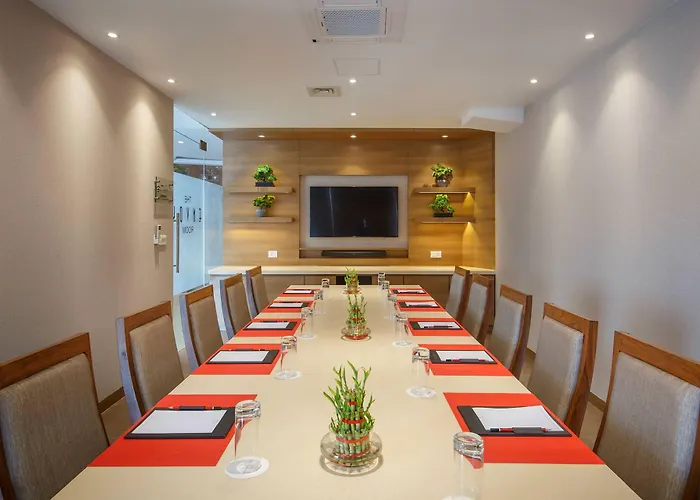 Hotel Ambassador By Ace Hotels,