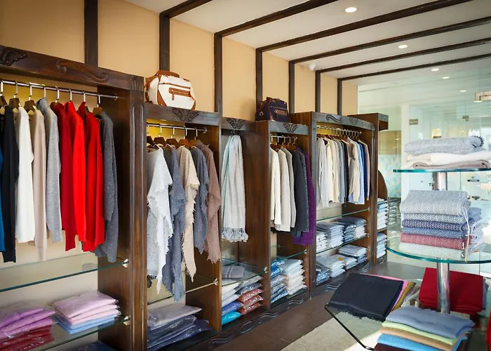 Ambassador By Ace Hotels, 4* Kathmandu