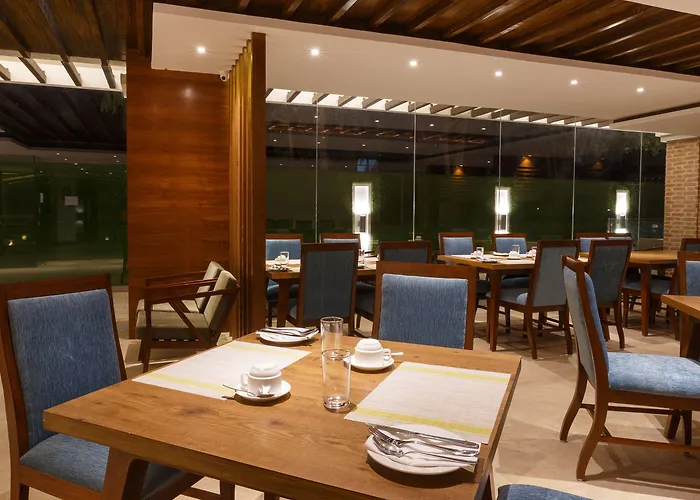 Ambassador By Ace Hotels, 4*