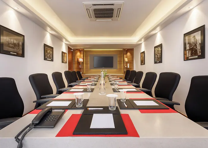Ambassador By Ace Hotels, Hotel 4*