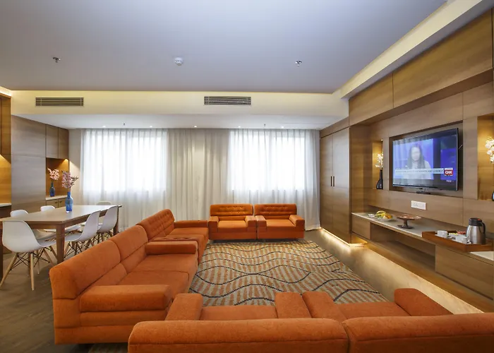 Отель Ambassador By Ace Hotels, 4*
