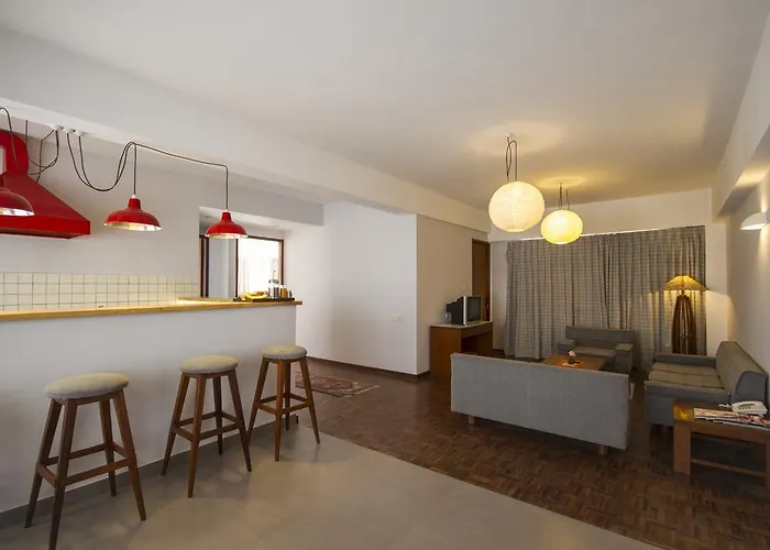 Ambassador By Ace Hotels, Hotel